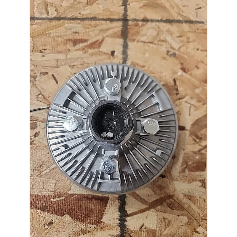 Fan Clutch 226165A3 for CASE Tractor C70 C80 CX70 MX100C CX80 MX80C CX90 MX90C CX100