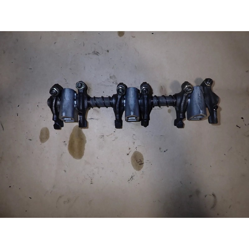 Rocker Arm Assembly AM100749 for Yanmar Engine 3TNA72 John Deere Mower 1420 1435 F925 F932 F935 500 Tractor 425 445 455 430 655 755 756 855 856 X495 X595